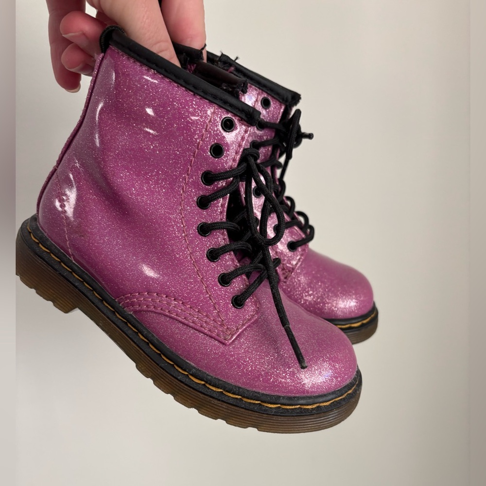 Toddler girl Pink Glitter dr. Martens boots